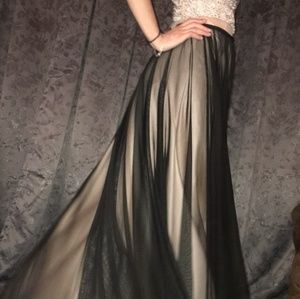 Cachet
Beaded Bodice Mesh Prom Dress